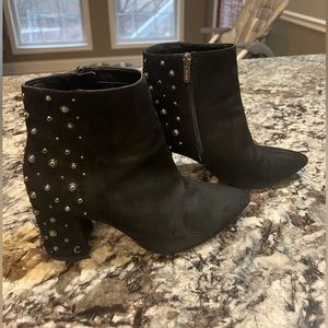 Women’s Circus by Sam Edelman Hannah Metal Studded/Black Booties Size 8